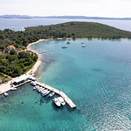 شقة With Parking Space Muline, - 8521 *