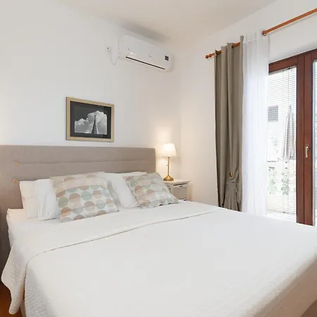 With Parking Space Muline, - 8521 아파트