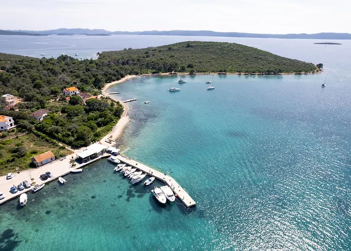 شقة With Parking Space Muline, - 8521 *