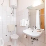 With Parking Space Muline, - 8521 Appartement