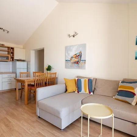 With Parking Space Muline, - 8521 Apartament *