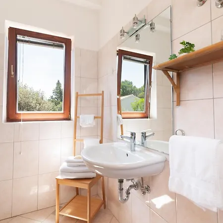 Apartament With Parking Space Muline, - 8521 Ugljan